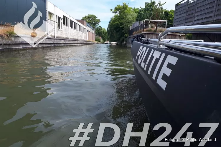 Daders gestolen boot komen niet weg, en bellen zelf politie