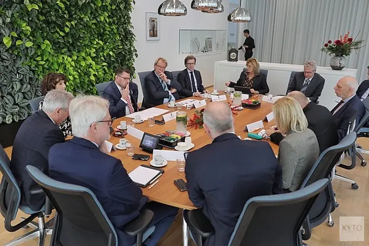 Commissaris van de Koning Jaap Smit op bezoek in Westland