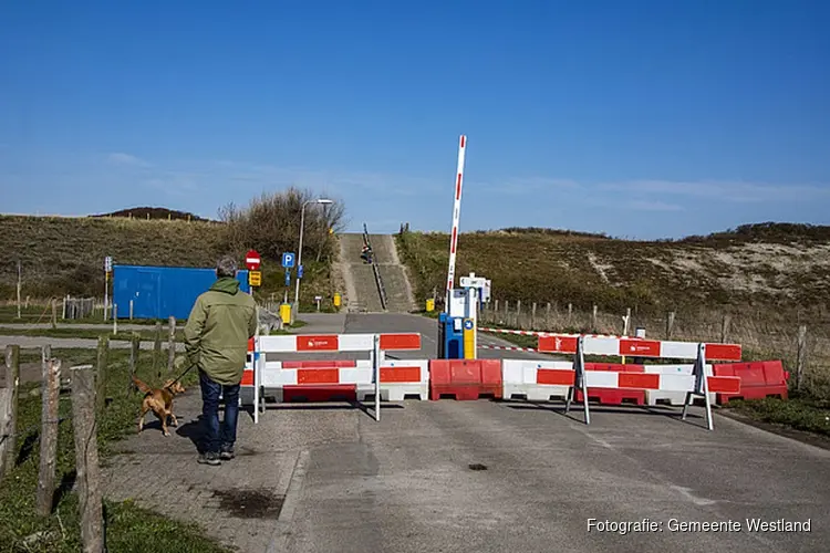 Parkeerterrein strandopgangen gesloten