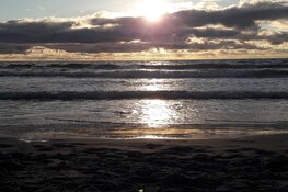 Ga niet de zee in vanwege muien en branding