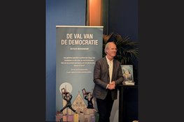 De val van de democratie van Rutger Middendorf binnenkort in vele Nederlandse bibliotheken