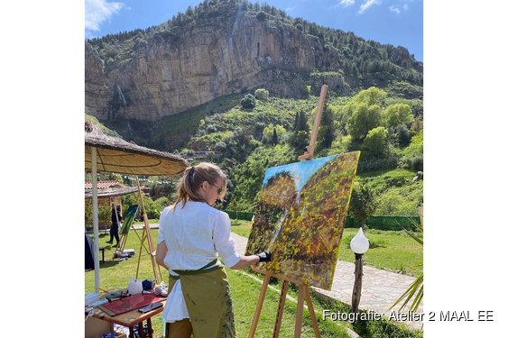 Van het Westland naar Algerije: kunstenaar Elise Eekhout exposeert op internationaal podium