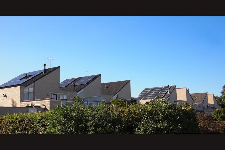 Zonnepanelen op je dak? In Zuid-Holland gaat je rekening met 282 euro omhoog